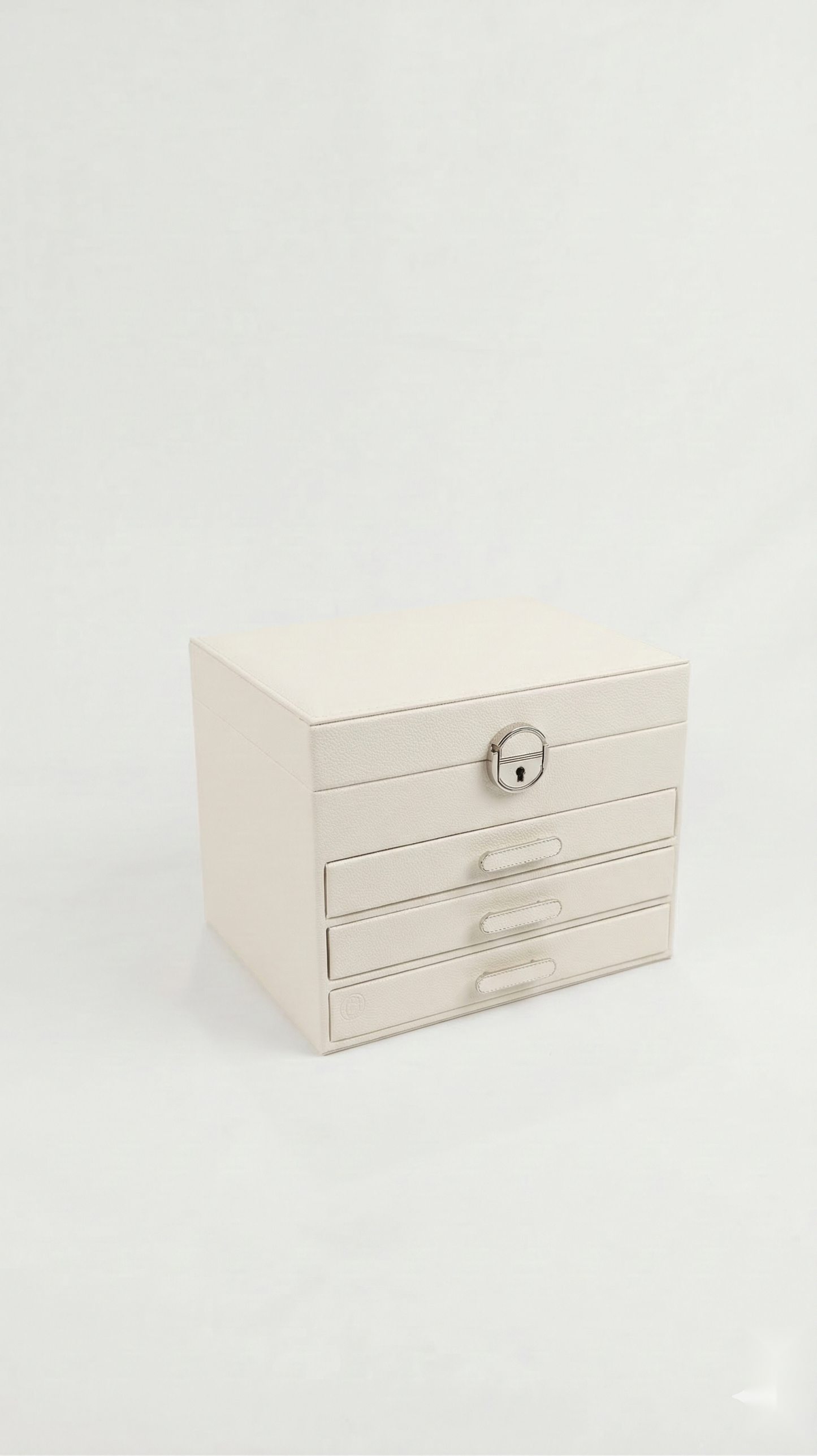 Aura Triple Jewelry Vanity